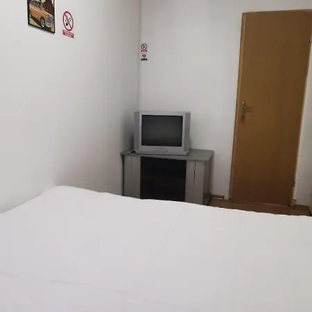 Quiet - Serviced Apartment